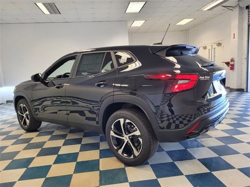 New 2026 Chevrolet Trax RS w/ Sunroof Package image 5