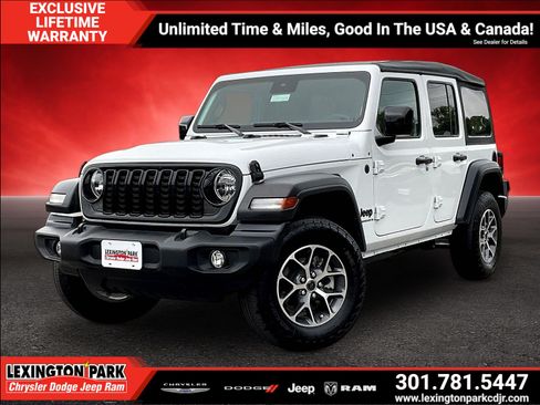 Used 2025 Jeep Wrangler Unlimited Sport AWD/4WD image 3