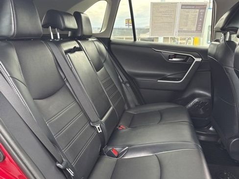 Used 2020 Toyota RAV4 Limited image 15
