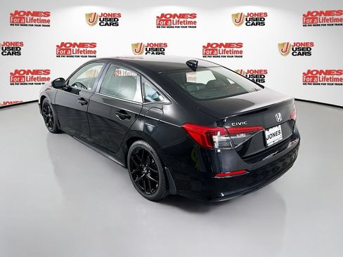 Used 2024 Honda Civic Sport image 2