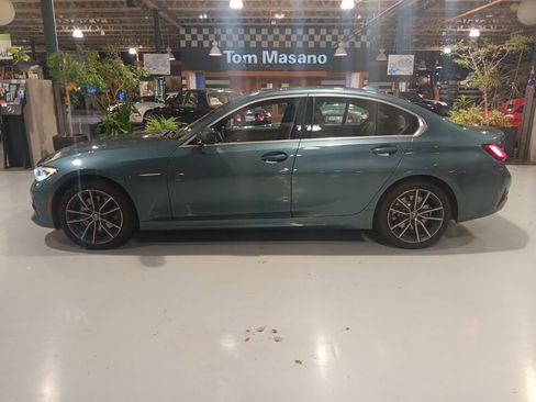 Used 2021 BMW 330i xDrive Sedan w/ Executive Package AWD/4WD image 9