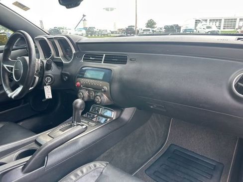 Used 2011 Chevrolet Camaro SS RWD image 18