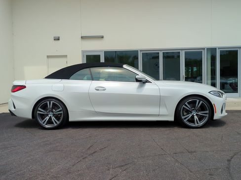 Used 2022 BMW 430i Convertible w/ Premium Package RWD image 11