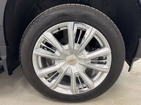 Used 2024 Chevrolet Silverado 1500 High Country w/ High Country Premium Package image 37