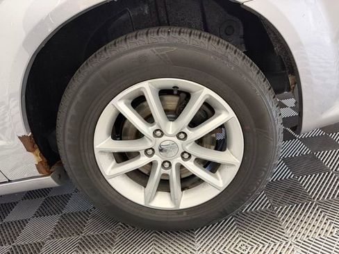 Used 2013 Dodge Grand Caravan SXT FWD image 40