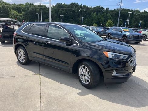 Used 2023 Ford Edge SEL AWD/4WD image 10