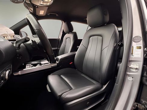 Used 2023 Mercedes-Benz EQB 300 4MATIC w/ Exclusive Package image 10