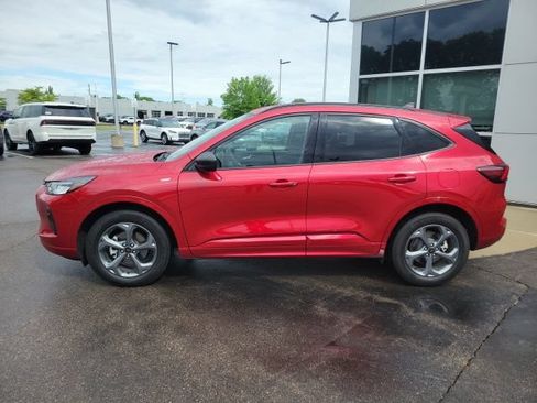 Used 2024 Ford Escape ST-Line w/ Tech Pack #1 AWD/4WD image 4