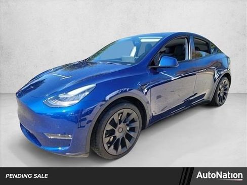 Used 2021 Tesla Model Y Long Range image 1