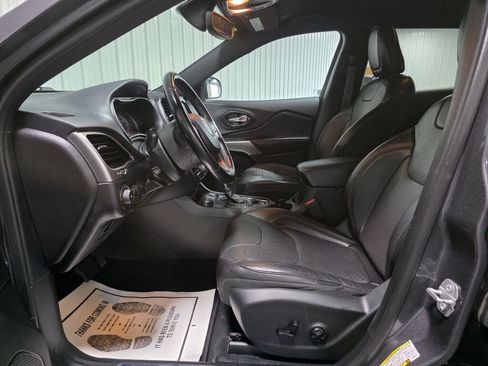 Used 2020 Jeep Cherokee High Altitude AWD/4WD image 9