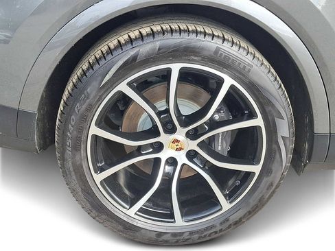 Used 2025 Porsche Cayenne E-Hybrid AWD/4WD image 7