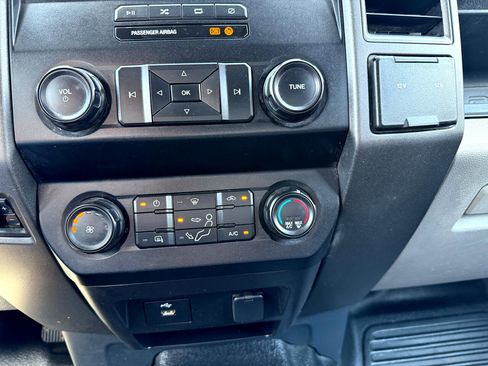Used 2022 Ford F250 XL w/ Power Equipment Group image 27