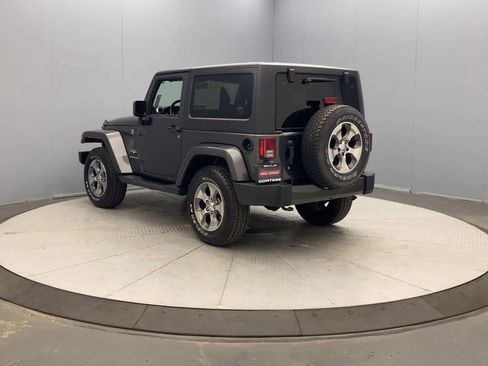Used 2017 Jeep Wrangler Sahara AWD/4WD image 3