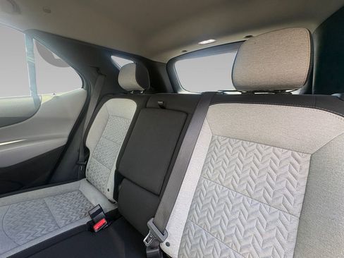 Used 2024 Chevrolet Equinox LT FWD image 4