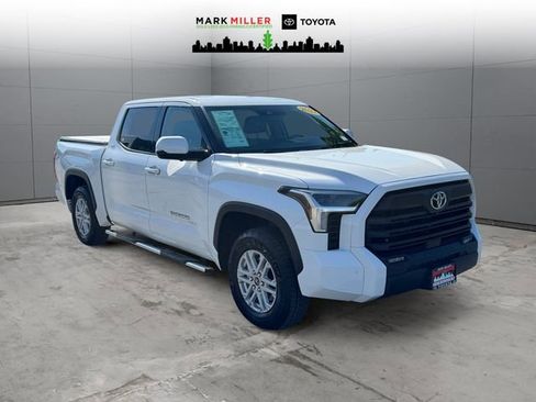 Used 2022 Toyota Tundra SR5 w/ Advanced Technology Package AWD/4WD image 7