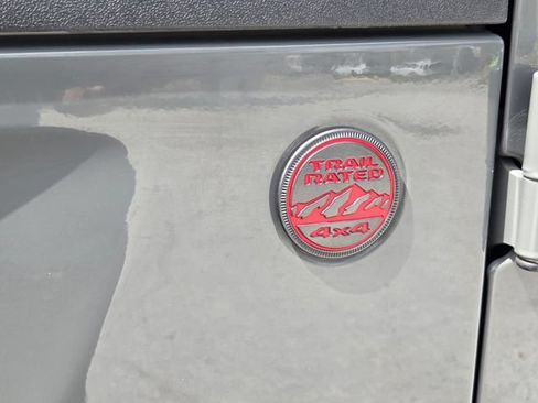 Used 2021 Jeep Wrangler Unlimited Rubicon AWD/4WD image 14