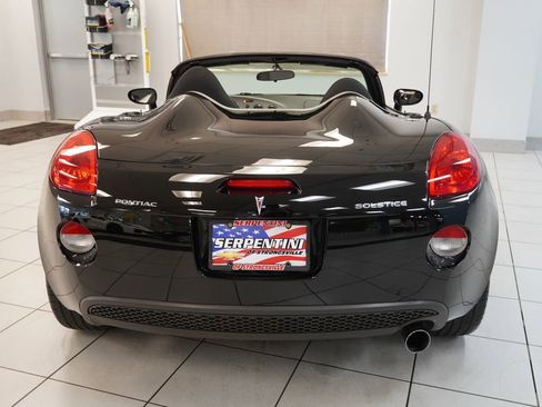 Used 2007 Pontiac Solstice Convertible RWD image 8