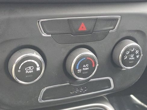 Used 2018 Jeep Compass Sport image 33