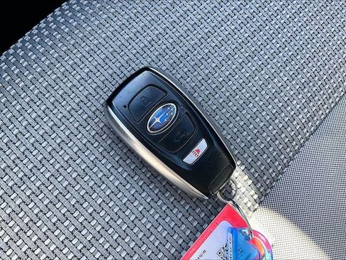 Used 2021 Subaru Outback Premium image 10