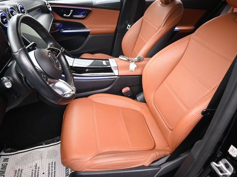 Used 2023 Mercedes-Benz GLC 300 4MATIC w/ Exclusive Trim Package image 23