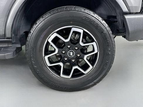 Used 2022 Ford Bronco Outer Banks AWD/4WD image 32