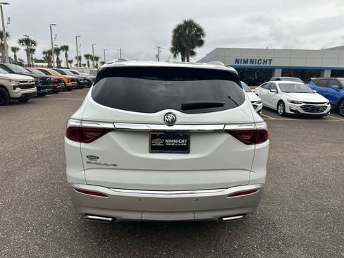 Used 2023 Buick Enclave Essence w/ Experience Buick Package FWD image 15