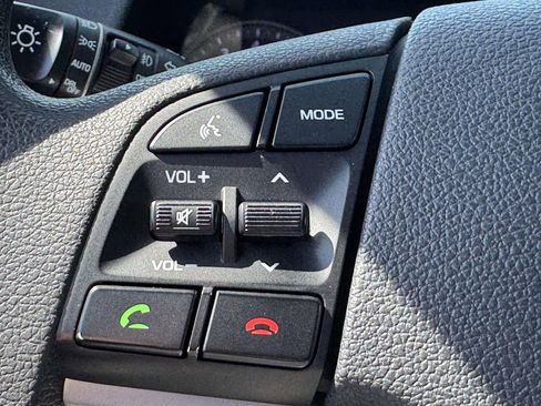 Used 2017 Hyundai Tucson SE image 17