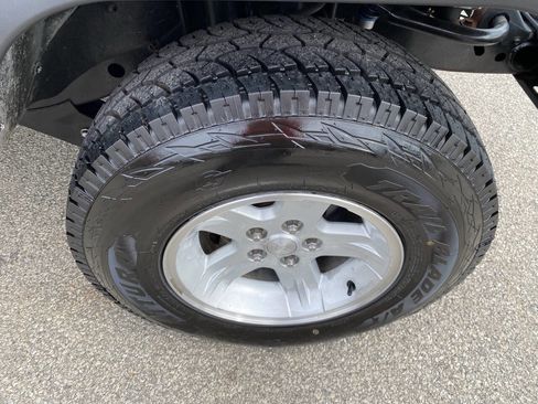 Used 2004 Jeep Wrangler 4WD w/ 30" Tire & Wheel Group image 15