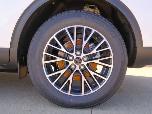 New 2025 Ford Escape SE image 35