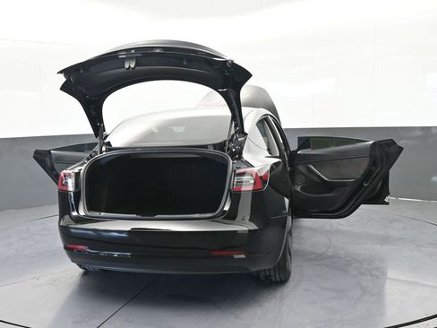 Used 2021 Tesla Model 3 Standard Range Plus image 69