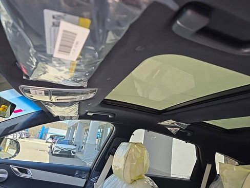 Used 2025 Genesis GV80 3.5T Prestige image 12