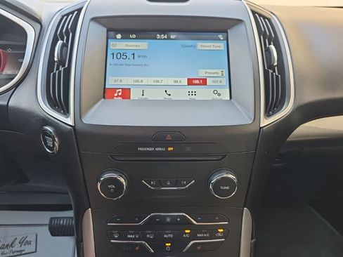 Used 2016 Ford Edge SEL w/ Equipment Group 201A AWD/4WD image 19
