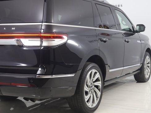 Used 2023 Lincoln Navigator Reserve image 49