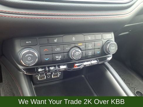 Used 2023 Dodge Durango GT w/ Blacktop Package image 18