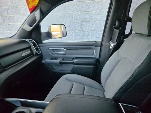 Used 2022 RAM 1500 Big Horn AWD/4WD image 36