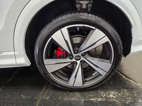 New 2026 Audi SQ5 Prestige AWD/4WD image 11