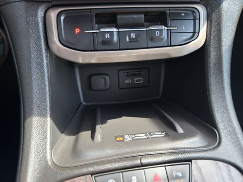 Certified 2023 GMC Acadia Denali w/ Denali Ultimate Package AWD/4WD image 20