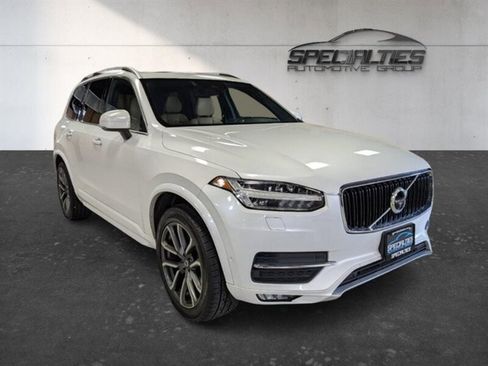 Used 2017 Volvo XC90 T6 Momentum w/ Vision Package image 1