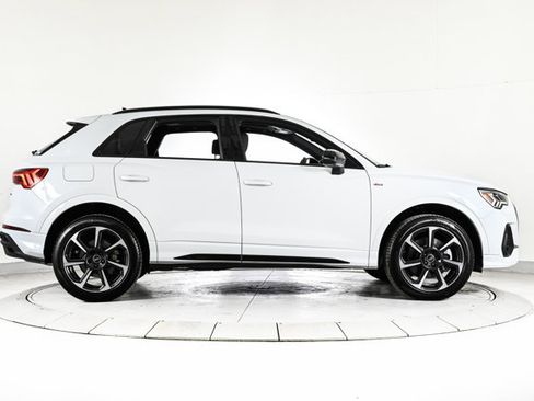 Certified 2025 Audi Q3 2.0T Premium Plus w/ Premium Plus Package image 4