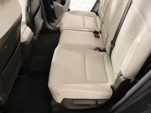 Used 2025 Hyundai Santa Fe SEL image 11