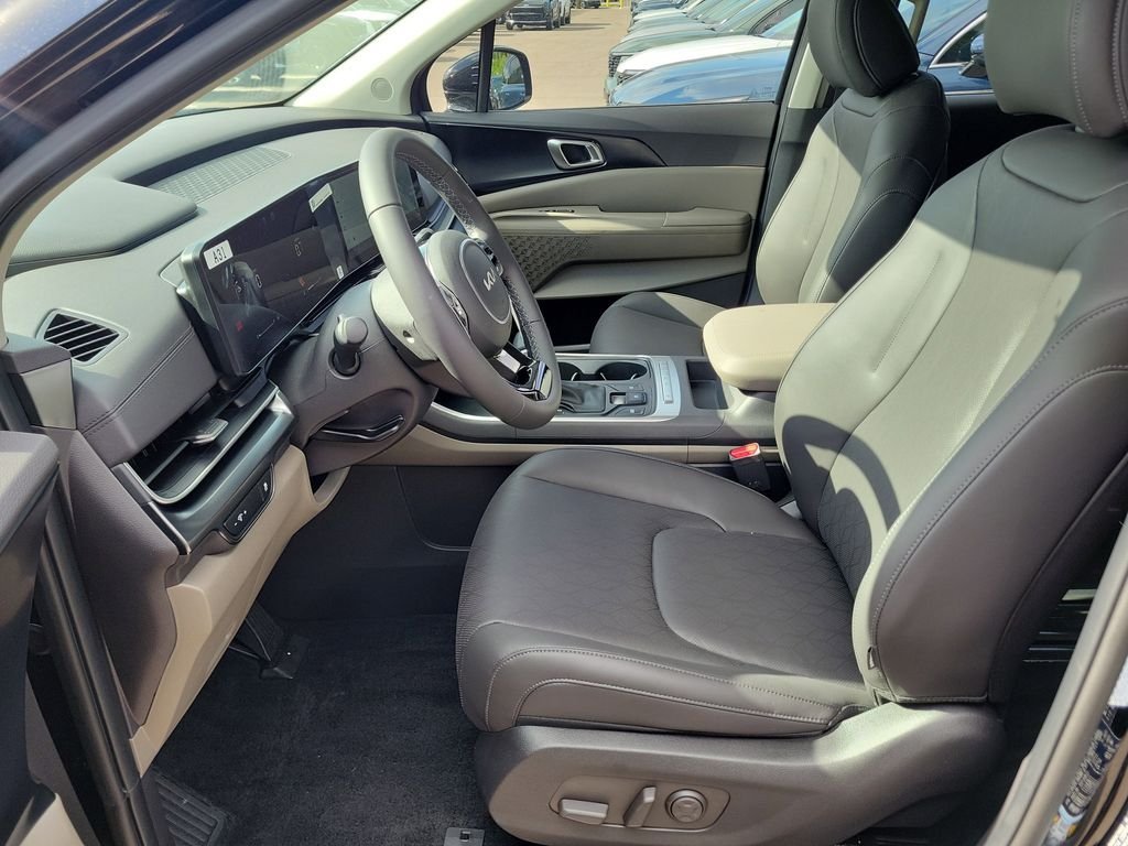 New 2026 Kia Carnival FWD image 21
