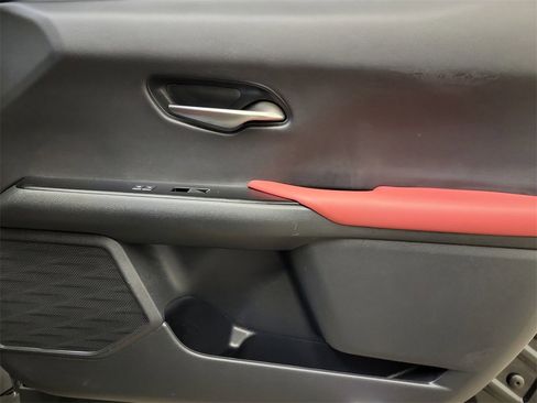 Used 2020 Lexus UX 250h F Sport image 17