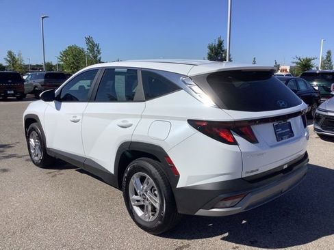 Used 2025 Hyundai Tucson SE image 7