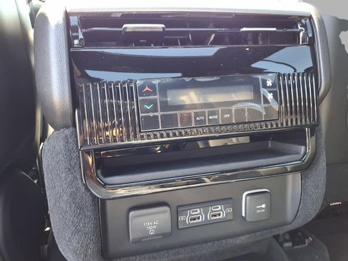 New 2026 Jeep Grand Wagoneer 4WD image 25
