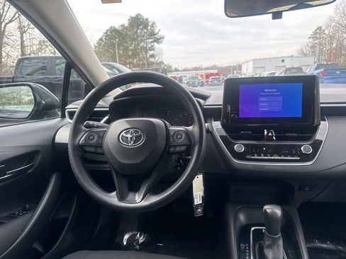 Used 2024 Toyota Corolla LE image 9