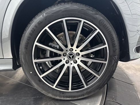 Used 2026 Mercedes-Benz GLS 450 4MATIC image 9