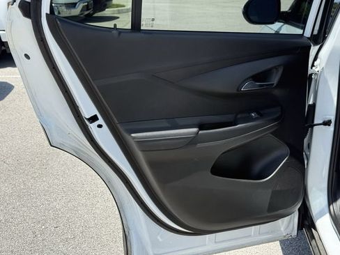 Used 2025 Buick Envista Sport Touring w/ Convenience I Package FWD image 32