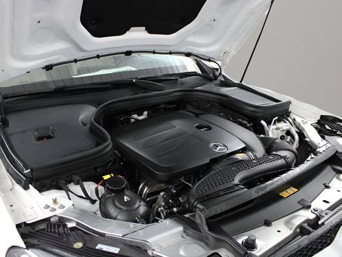 Used 2022 Mercedes-Benz GLC 300 image 38