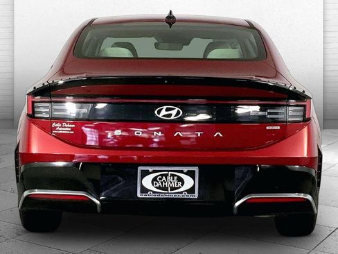 Used 2025 Hyundai Sonata SEL FWD image 3