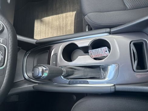 Used 2018 Chevrolet Malibu LT FWD image 38